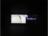 ■ドライバーから死角になりがちな左前方(助手席側)の映像を車内のマルチファンクションディスプレイに表示致します。前方や左側の壁ギリギリに駐車する際や、狭い道でのすれ違いなどで役に立ちます。