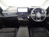 「NISSAN 認定中古車」です。ワイド保証1年付(期間中走行距離無制限)全国の日産サービス工場で保証が受けられます。ご購入後も1ヶ月または1,000km点検が無料で受けられます♪