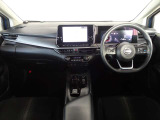 「NISSAN 認定中古車」です。ワイド保証1年付(期間中走行距離無制限)全国の日産サービス工場で保証が受けられます。ご購入後も1ヶ月または1,000km点検が無料で受けられます♪