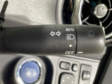 【オートライト(AUTO)】外の明るさをシステムが感知して、自動でヘッドライトが点灯します!ヘッドライトをつけ忘れを防ぐ便利機能です。