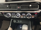 フロント両席にはシートヒーターが付いています!寒い日に便利な装備ですね。