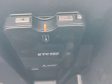 ETC2.0を装備しております。高速道路での渋滞情報取や従来のETCより通行料金がお安くなる場合がございます。
