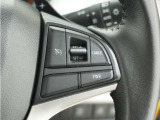 ◆クルーズコントロール◆ステアリングの右側には高速道路で威力を発揮するオートクルーズの操作スイッチががついています。手元で操作ができるので、安全に運転できます!