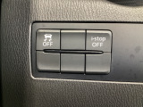 運転席脇のクラスタースイッチ部分にはアイドリングストップOFF、その他走行系スイッチを集中配置しております。