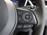 アダプティブクルーズコントロール機能付きです。走行中に先行車の様子を検知しながら、設定した車速の範囲内で先行車との距離のキープを支援します。詳細は販売店スタッフまでおたずねください。