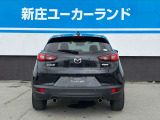 引き締まったリアビューが、都会的なセンスと躍動感を演出します。The sharp rear view creates a trendy, active feel.