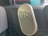 Harman/Kardon(ハーマンカードン)製 HiFi ラウド・スピーカー・システムを装備
