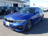 【BMWの伝統】BMWのお車は、&ldquo;駆け抜ける歓び&rdquo;を意識し、走行の安定性とコーナリングの良さを追求し、思い通りにハンドルの操作可能です。