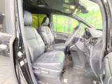 運転席シート廻りは使用感も少なく、良好な状態となっています。丁寧に使われていたことがよくわかりますね。