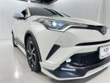 フォグランプ装着車です。暗い夜道の車両前方を明るく照らします