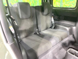 後部座席も気になるようなキズ・汚れやへたり等、大きなダメージはなく、良好な状態です。