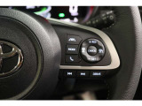 【レーンアシスト】車線逸脱を警告するレーンキーピングアシスト機能付き。【車間距離切り替えスイッチ】クルーズコントロール作動時の車間距離を変更できます。スイッチを押すごとに長い&rarr;中間&rarr;短いと変動します。