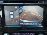 まるでお車を真上から見下ろしたかのような映像をナビに映し出してくれますので狭い駐車場でも周囲を確認する事が出来ますので非常に安心です♪