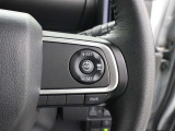 全車速追従機能付ACC(アダプティブクルーズコントロール)を採用し、走行中に先行車の様子を検知しながら、設定した車速の範囲内で先行車との距離のキープを支援します。