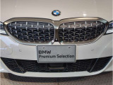 【キドニーグリル】BMWは約90年もの間、ほぼ全ての車両にひと目でBMWだと分かるこの特徴的なフロントグリルが備えられ、デザイン・アイコンとして親しまれてきました。