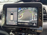 アラウンドビュ-モニタ-搭載! 前後左右のカメラで真上から車を見たように確認が出来る日産自慢の装備です。車周辺の安全確認や障害物も確認が出来るので、駐車のしやすさだけでなく接触事故防止にも役立ちます