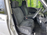 運転席シート廻りは使用感も少なく、良好な状態となっています。丁寧に使われていたことがよくわかりますね。
