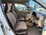 運転席シート廻りは使用感も少なく、良好な状態となっています。丁寧に使われていたことがよくわかりますね。
