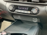 「オートエアコン」が付いています。1年中快適な室内を提供!車内温度を設定すると、風量を自動で調節してくれます。