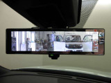 スマートルームミラー付きで後部座席に乗車してても後方がしっかり見れます