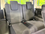 高品質なオリジナルフロアマットもオプションにてご用意しております。お好きなデザインやカラーをお車に合わせて選んでいただくことができます♪