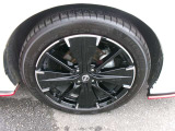 NISMO tuned e-POWER 4WD専用17インチアルミホイール。