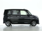 両側パワースライドドア付きだから、狭い駐車スペースなどでの 乗り降りラクラク!小さなお子さまのいるご家庭には嬉しい装備。