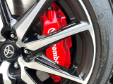 【ブレンボ製キャリパー】ハイパワー車両には強力なブレーキが必須!世界のスーパーカーにも採用されるイタリアの高級メーカー「ブレンボ」を装着!色鮮やかなキャリパーがスポーティな印象を引き立てます♪