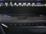 車内でCD DVDのメディアが楽しめます。