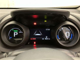 充実の装備が揃った中古車で快適なカーライフを。豊富な機能で便利さを追求し、使いやすさと安心感を提供します。安全性と快適性を追求した整備済み車両で、心地よいドライブをお楽しみください。