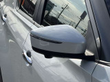 ウィンカードアミラー☆ライトの点滅で対向車、歩行者などに曲がることを知らせることができるので安心・安全につながりますね♪