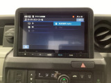 HondaCONNECT対応の便利なナビディスプレー。お持ちのスマートフォンと連携して、ナビやBluetoothでの音楽再生が可能です。デザインはもちろん、操作性も良好です。