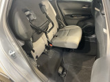 後席をはね上げれば、「もうひとつの荷室」が生まれます。