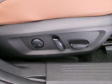 運転席パワーシート。