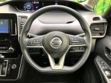 【純正革巻きステアリング】上質な革を使用することで、手にしっかり馴染みとても運転しやすいハンドルです♪