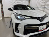LEDヘッドライトです。デザイン性がよくとても明るいので、夜間の走行や悪天候でも安心です。しかも長寿命!