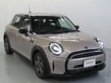 フロントフェイスはMINIアイコンとして永らく愛されるデザイン性の良さと、ブランドの魅力を感じる事ができます。