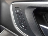 運転席メモリー機能付きシートになります。2人分まで登録ができます。