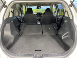普段のお買い物や通勤、送迎等に十分な荷室スペースを確保しております。セカンドシートを倒すと、大きな荷物の積載も可能です♪
