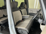 当車両は、次のお客様に気持ちよくお乗りいただくため、専門スタッフによる【徹底シートクリーニング】を施工済みです!