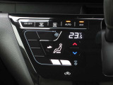 オートエアコンですので、車内を快適な空間に出来ます ♪   操作はタッチパネル式ですので爪の長い方でも安心して操作して頂けます!
