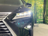 【角型三眼LEDヘッドライト】スタイリッシュな見た目の三眼LEDヘッドライトを装備♪スタイルだけでなく、夜間の走行も視界良好で安心してお乗りいただけます。