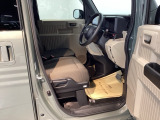 フィット性も良く、姿勢が安定して疲れにくい運転席シート