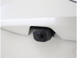 バックカメラが付いているので後方確認が非常にしやすいです。今や運転初心者も熟練者も必須装備!ついていて損はないですね♪