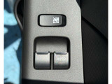 パワーウィンドー[運転席オート・挟み込み防止機構付き]