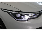 LEDヘッドライト+LEDテールランプ付き。高い視認性を確保しながら、消費電力の少なさと長寿命を実現させた次世代のライトです。