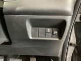 VSA(横滑り抑制)は滑りやすい路面・カーブを走っている時に起こりがちな横滑りをコンピューター制御で抑制し、運転にゆとりをもたらします。