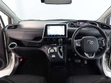 見通しのよいすっきりとした視界で、誰でも運転しやすいです。運転のしやすさは疲れにくさにも繋がりますよ♪
