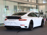 水平対向 6 気筒ターボ エンジン 3.0 L 331 KW