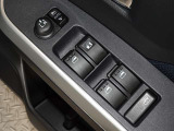 電動格納式ドアミラー・パワーウインドウを装備しています。